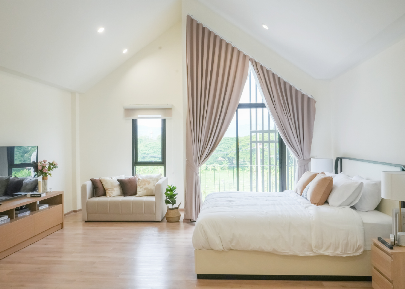 Swiper Carousel Image